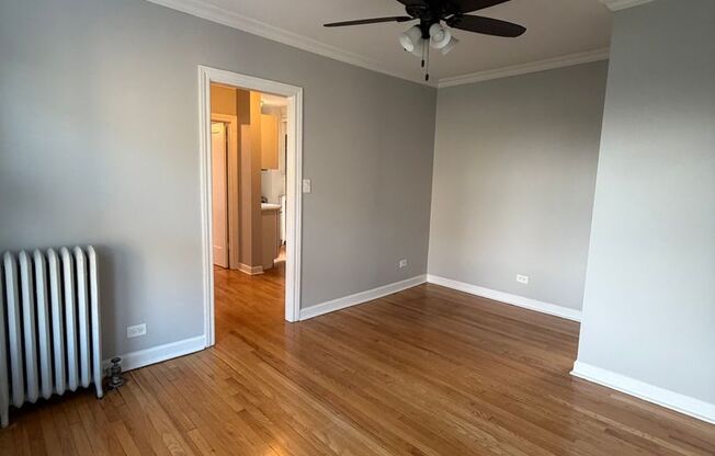 5736-52 S. Stony Island