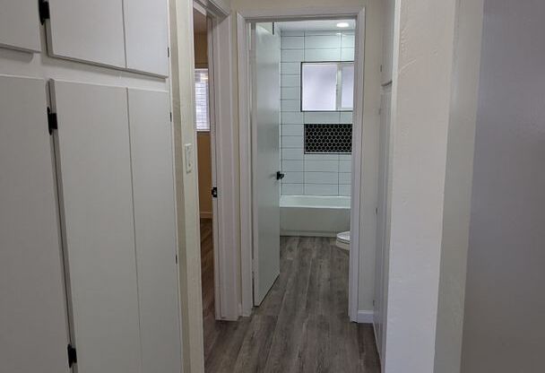 2 beds, 1 bath, 780 sqft, $3,195, Unit 4913