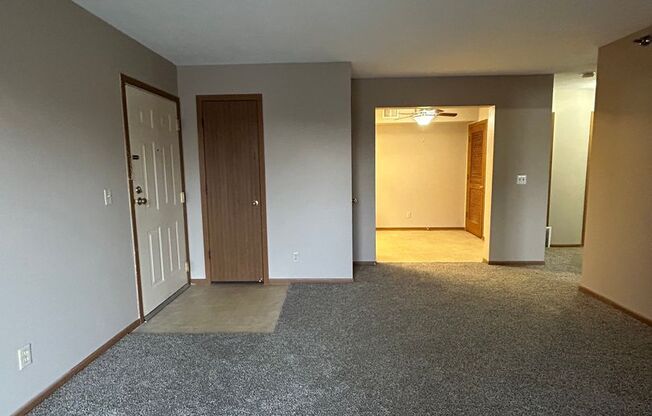 Southwinds Apts. (4712 Virginia St.)