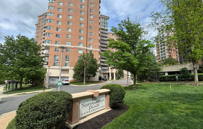Sun-filled 1 Bed 1 Bath Condo With Private Balcony In Desired Northampton Place