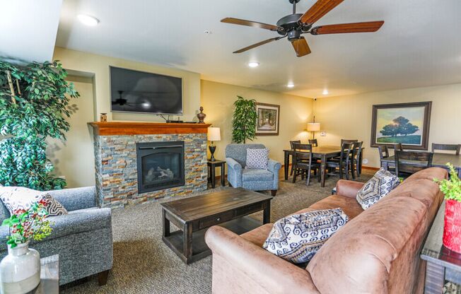 2703 Mayhew Lk Rd NE