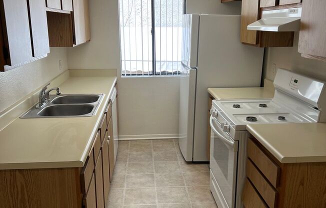 529 E CEDAR AVE