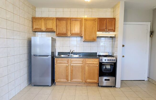 1 bed, 1 bath, $1,600, Unit 206