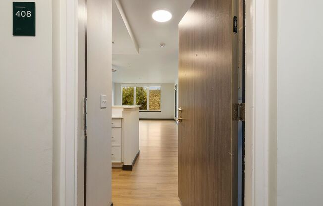 1 bed, 1 bath, 634 sqft, $2,345, Unit 408