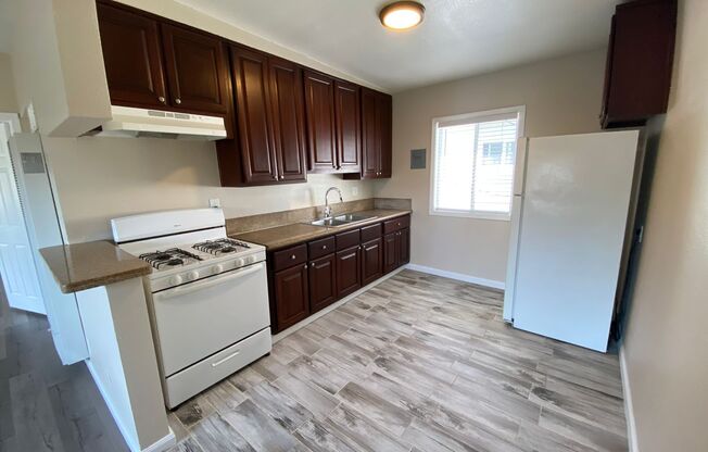 2 beds, 1 bath, 580 sqft, $2,195, Unit 2705 - 05