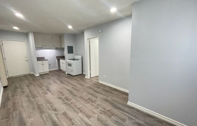 1 bed, 1 bath, 400 sqft, $1,745, Unit 71224