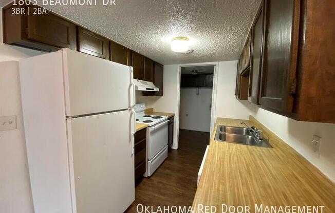 1803 BEAUMONT DR