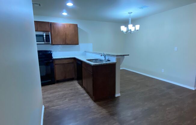 3 beds, 2 baths, $1,445