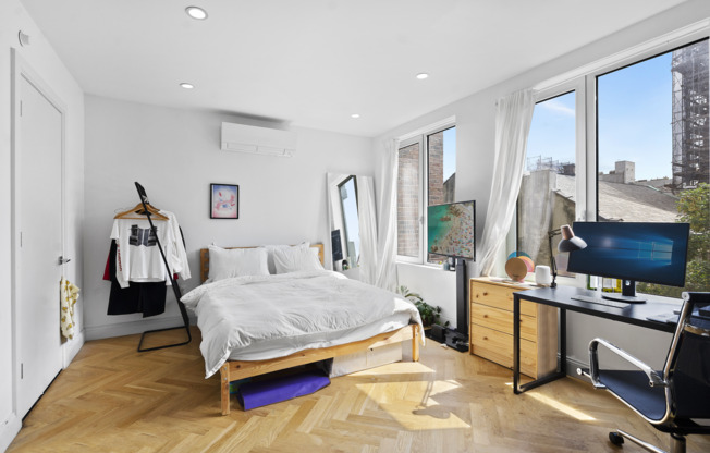 531 VANDERBILT AVE