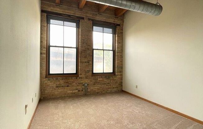 3 beds, 2 baths, 1,360 sqft, $2,650, Unit 108