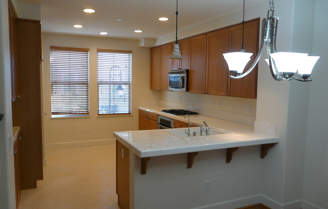Beautiful 2 Bedroom 2 Bath North San Jose Townhome