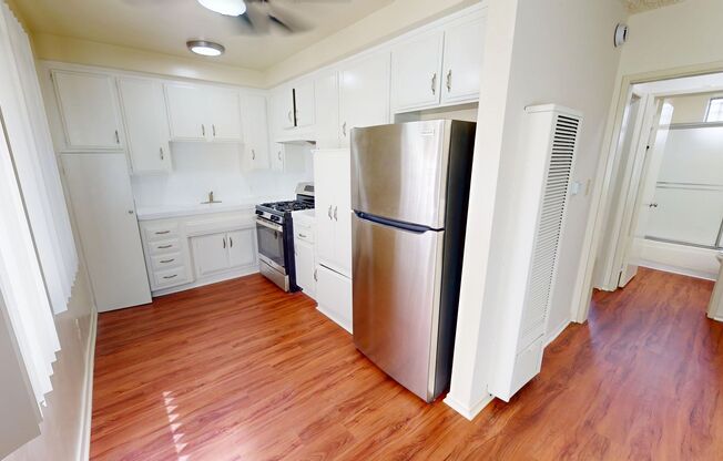 740 W. Laconia