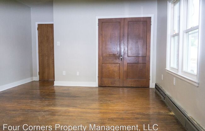 2910 Dudley