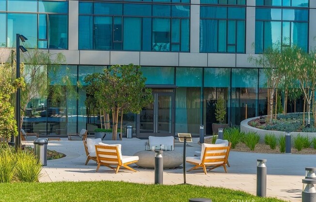 1 bed, 2 baths, 780 sqft, $3,300, Unit 2501