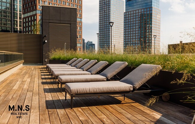 1 bed, 1 bath, $3,774, Unit 724