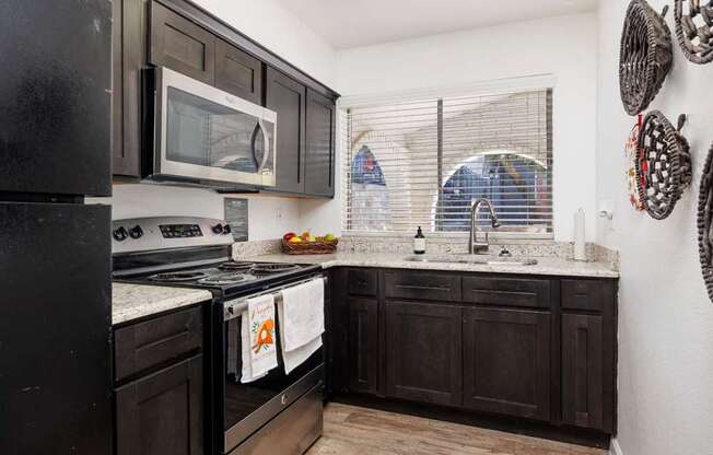 Fulfilling Lifestyles at Desert Peaks