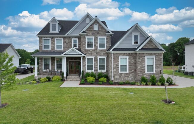 **EXECUTIVE 2022-BUILT HOME IN WILLIAMSON COUNTY ZONED FOR PAGE MIDDLE AND PAGE HIGH**
