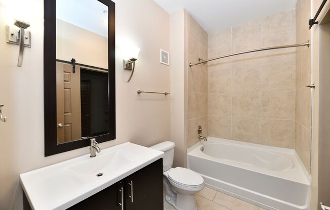 1 bed, 1 bath, 890 sqft, $1,399, Unit 881-405