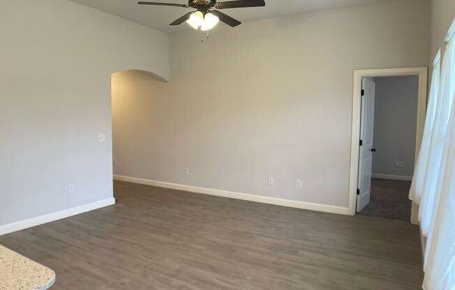 3 beds, 2 baths, $1,425