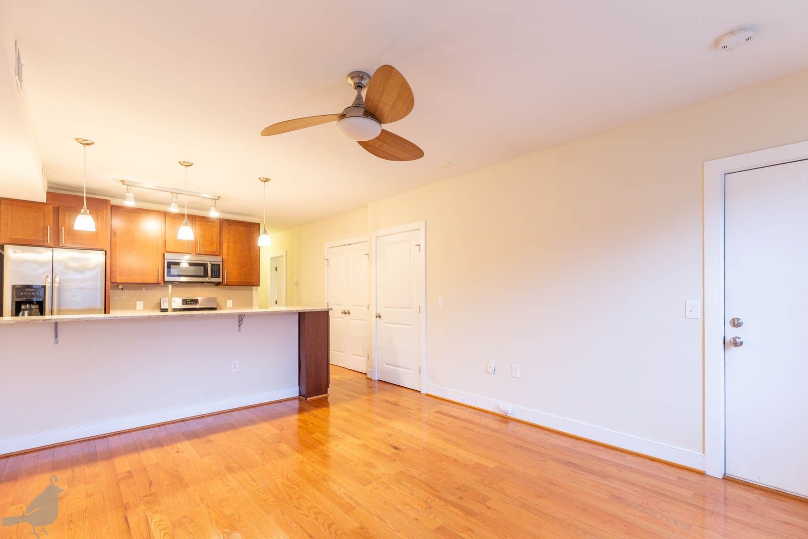 Bright and Spacious 2 Bedroom Abode in Brentwood!
