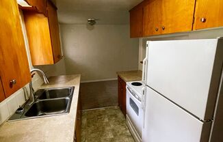 2 beds, 1 bath, $1,600