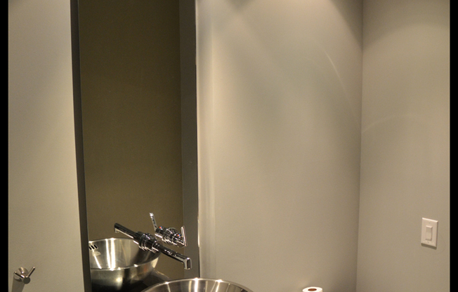 2 beds, 2.5 baths, 1,300 sqft, $3,600, Unit 03