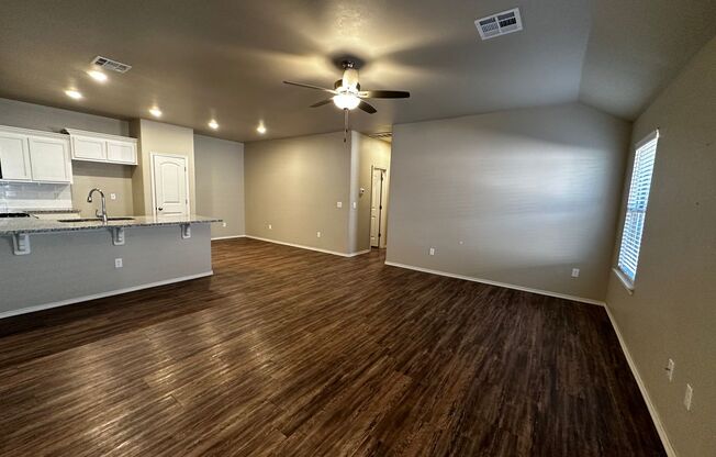 3Bed 2Bath 2Car Garage In Piedmont Schools!!