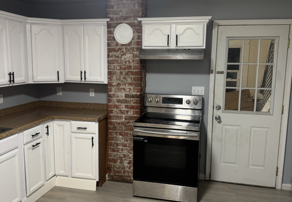 628 E LOCUST ST