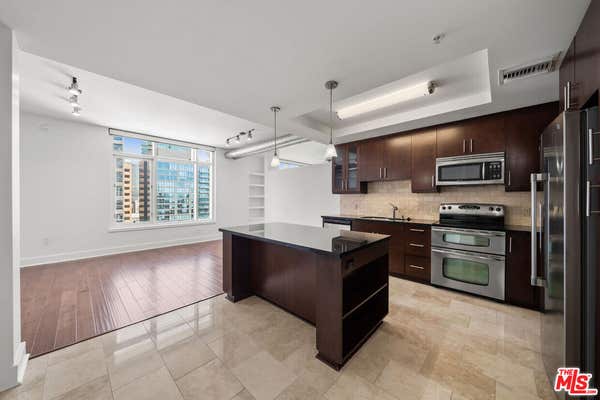 1 bed, 1 bath, 843 sqft, $2,799, Unit 1605