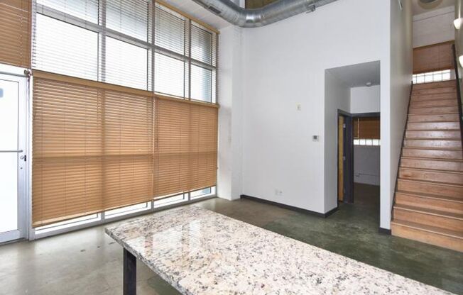 2 beds, 1 bath, 1,102 sqft, $1,299, Unit 3102