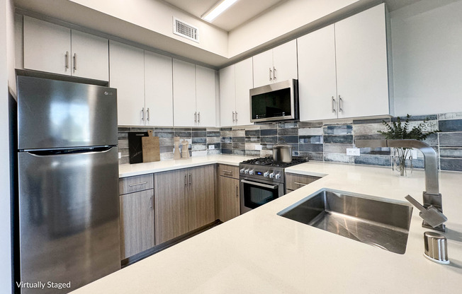 2 beds, 2 baths, 1,063 sqft, $2,955