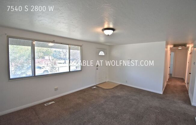 7540 S 2800 W