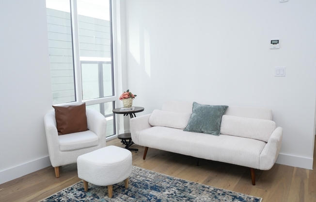 Studio, 1 bath, 453 sqft, $2,400, Unit 304