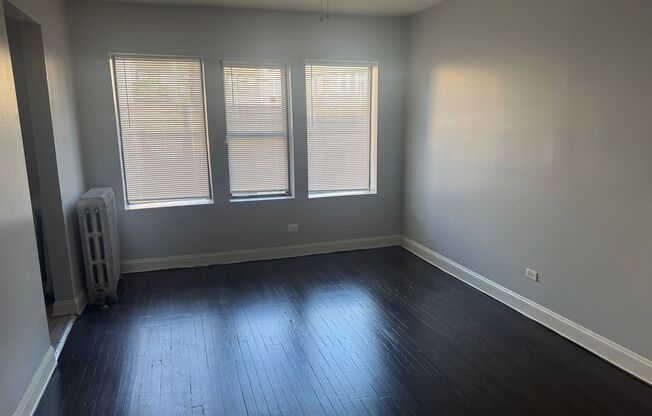 6832-34 South East End