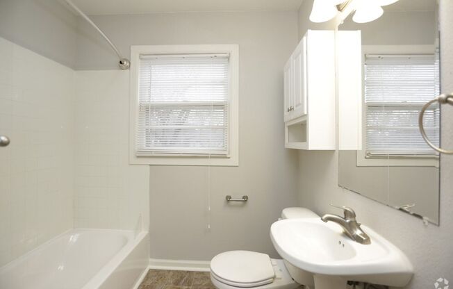 3 beds, 1.5 baths, 1,064 sqft, $1,480, Unit 5425 Plaza Lane