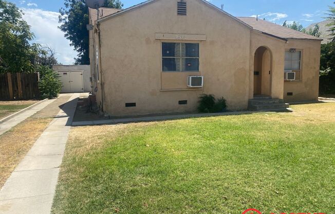 2527 Chester Ln