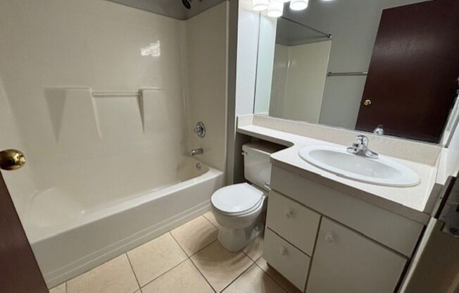 1 bed, 1 bath, 670 sqft, $1,199, Unit 610