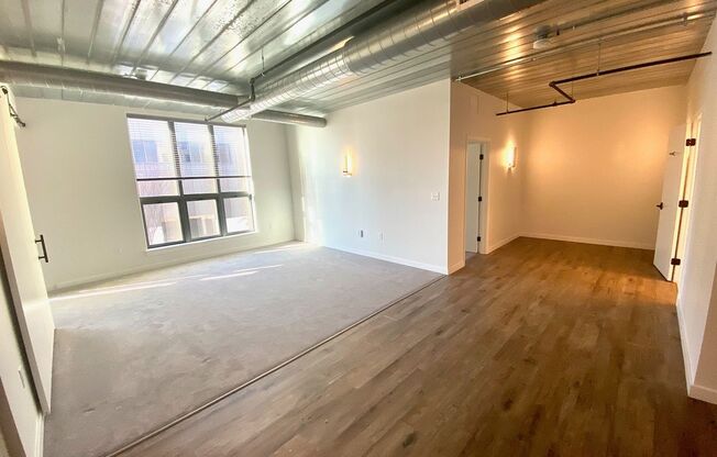 2 beds, 1 bath, 835 sqft, $2,295, Unit Unit 205