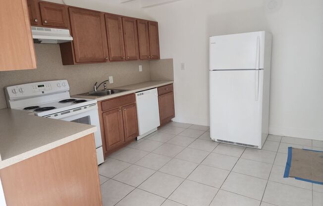 2 beds, 1 bath, 800 sqft, $1,895, Unit 105