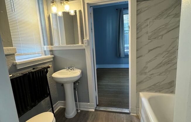 2 beds, 1 bath, $1,295, Unit 105