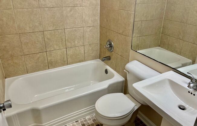 2 beds, 1 bath, $1,200