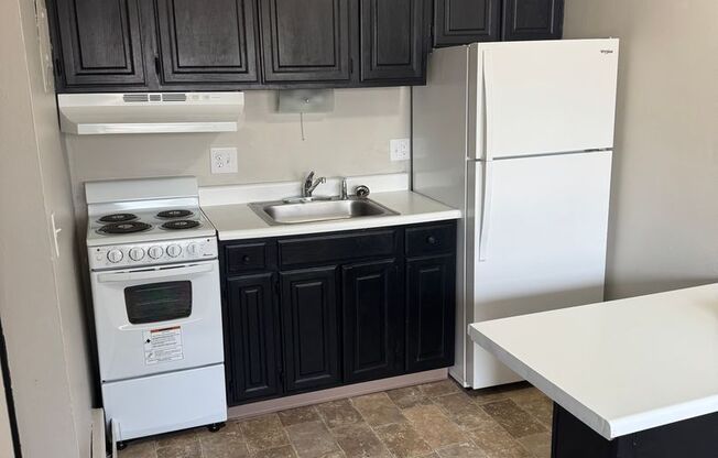 1 bed, 1 bath, 650 sqft, $599, Unit Unit 20