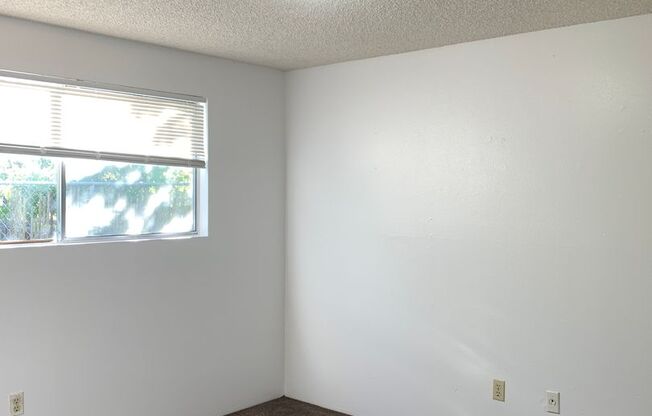 2 beds, 1 bath, $1,425, Unit 4A