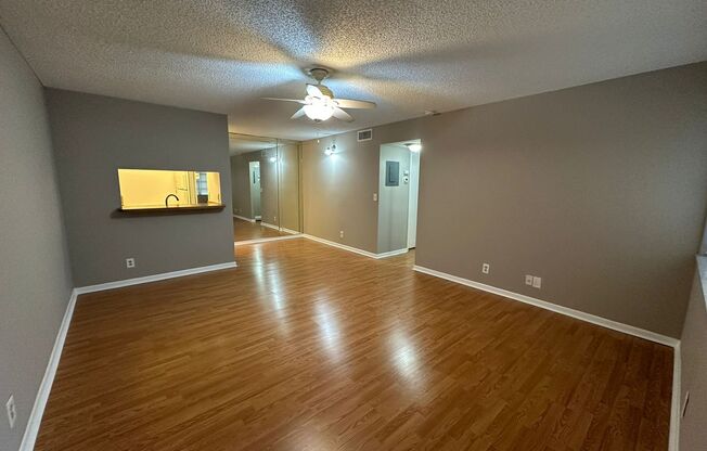 Beautiful 2/2 Unit at Lakewood Village at Coral Springs