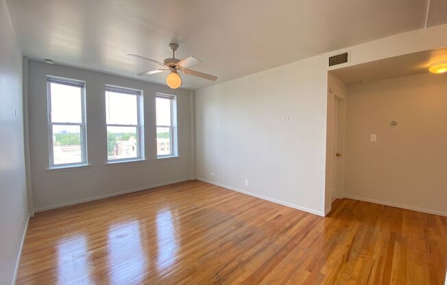 1 bed, 1 bath, 550 sqft, $1,695, Unit 5959-502
