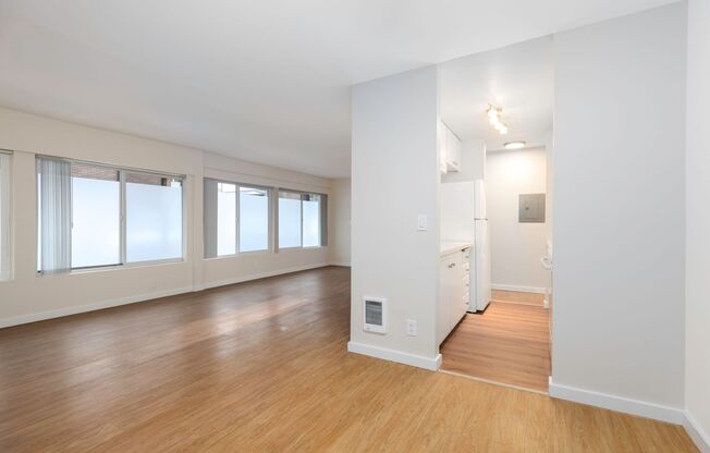 2 beds, 1 bath, 970 sqft, $2,395, Unit 009