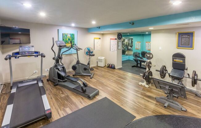 2 beds, 1 bath, 875 sqft, $1,633, Unit 205