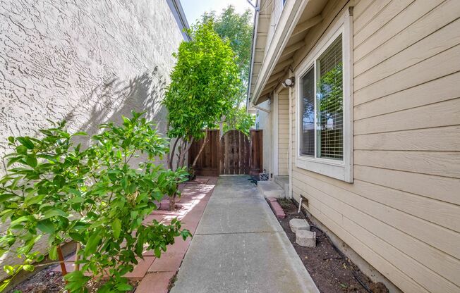 Hardwood Floors- A/C- Full Bedroom and Bath on First Floor: Fresh Paint