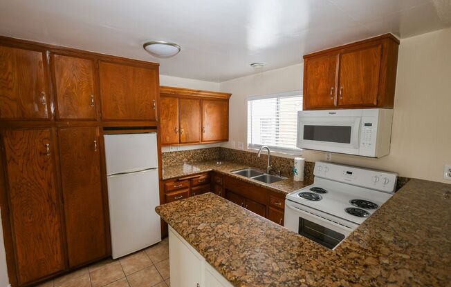 1 bed, 1 bath, 627 sqft, $2,195, Unit 31