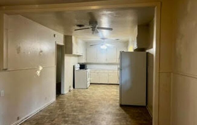 3 beds, 2 baths, $1,550